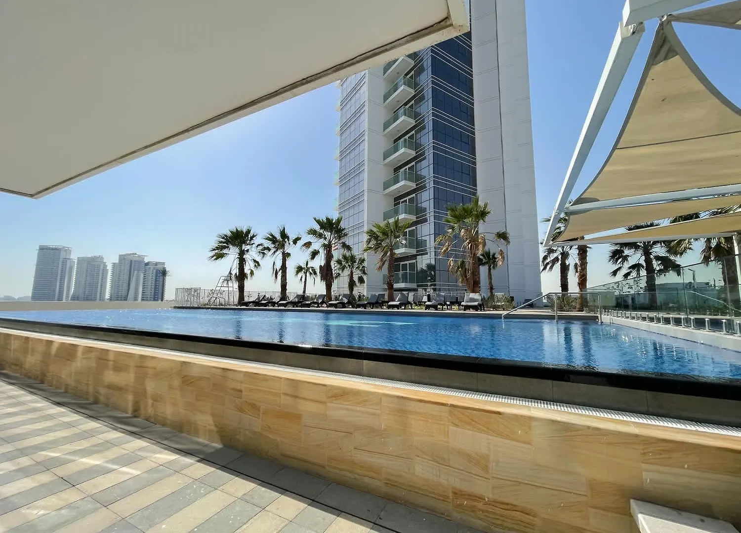 Apartment Beautifully Furnished Studio With Skyline Views Dubai United Arab Emirates