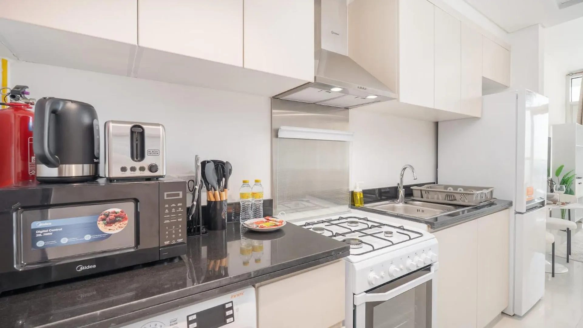 Apartment Beautifully Furnished Studio With Skyline Views Dubai